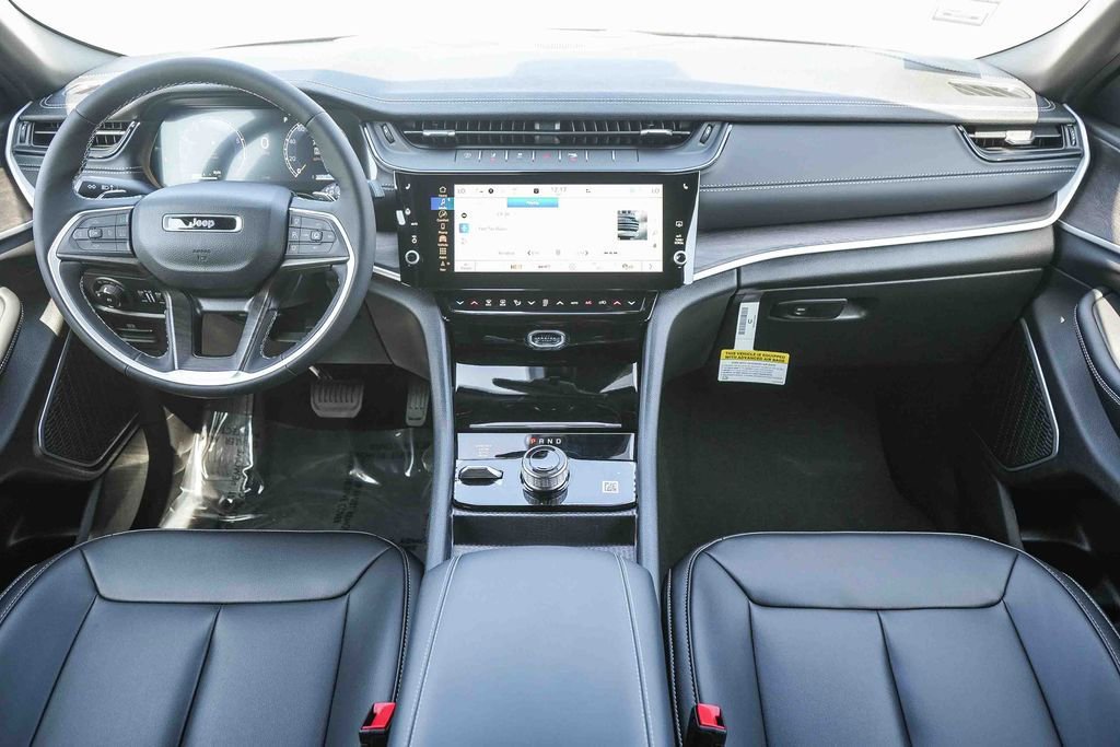 New 2026 Jeep Grand Cherokee Limited w/ Limited Altitude Package image 13