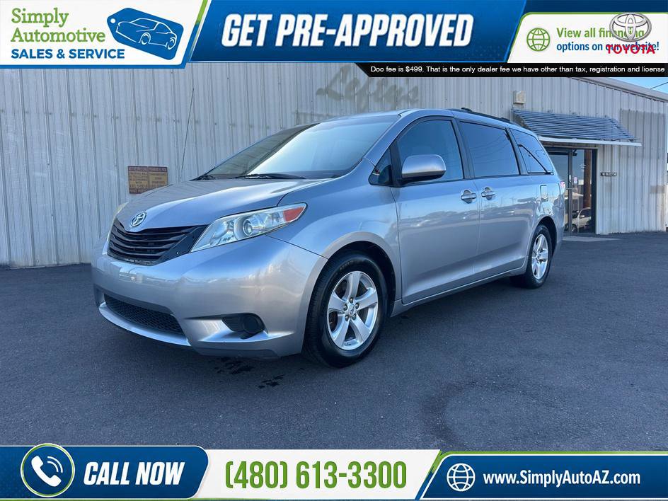 Used 2012 Toyota Sienna LE w/ Towing Pkg