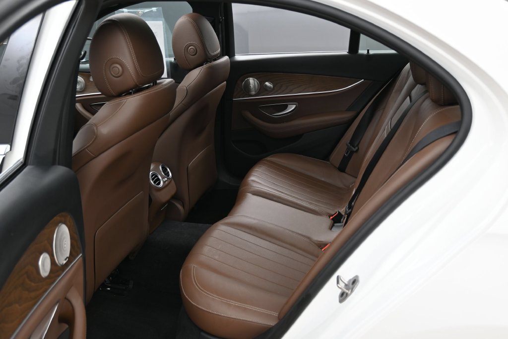 Used 2023 Mercedes-Benz E 350 4MATIC Sedan image 37