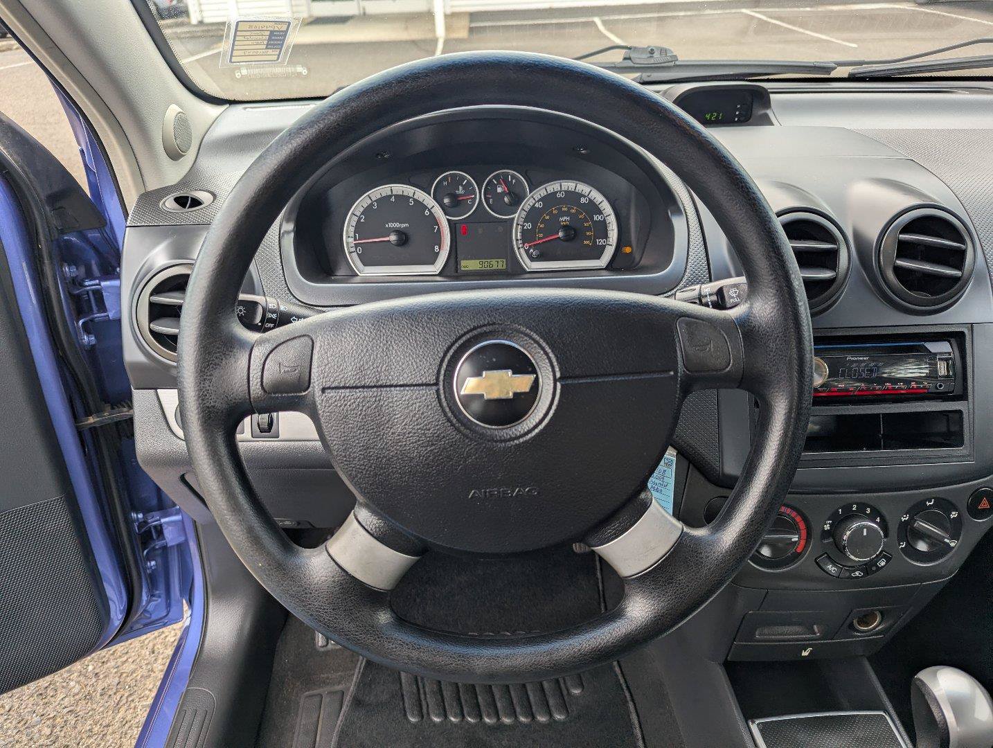 Used 2009 Chevrolet Aveo LT FWD image 13