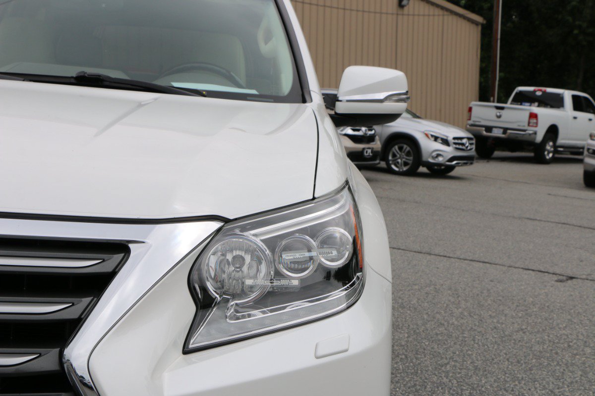 Used 2019 Lexus GX 460 Luxury AWD/4WD image 13