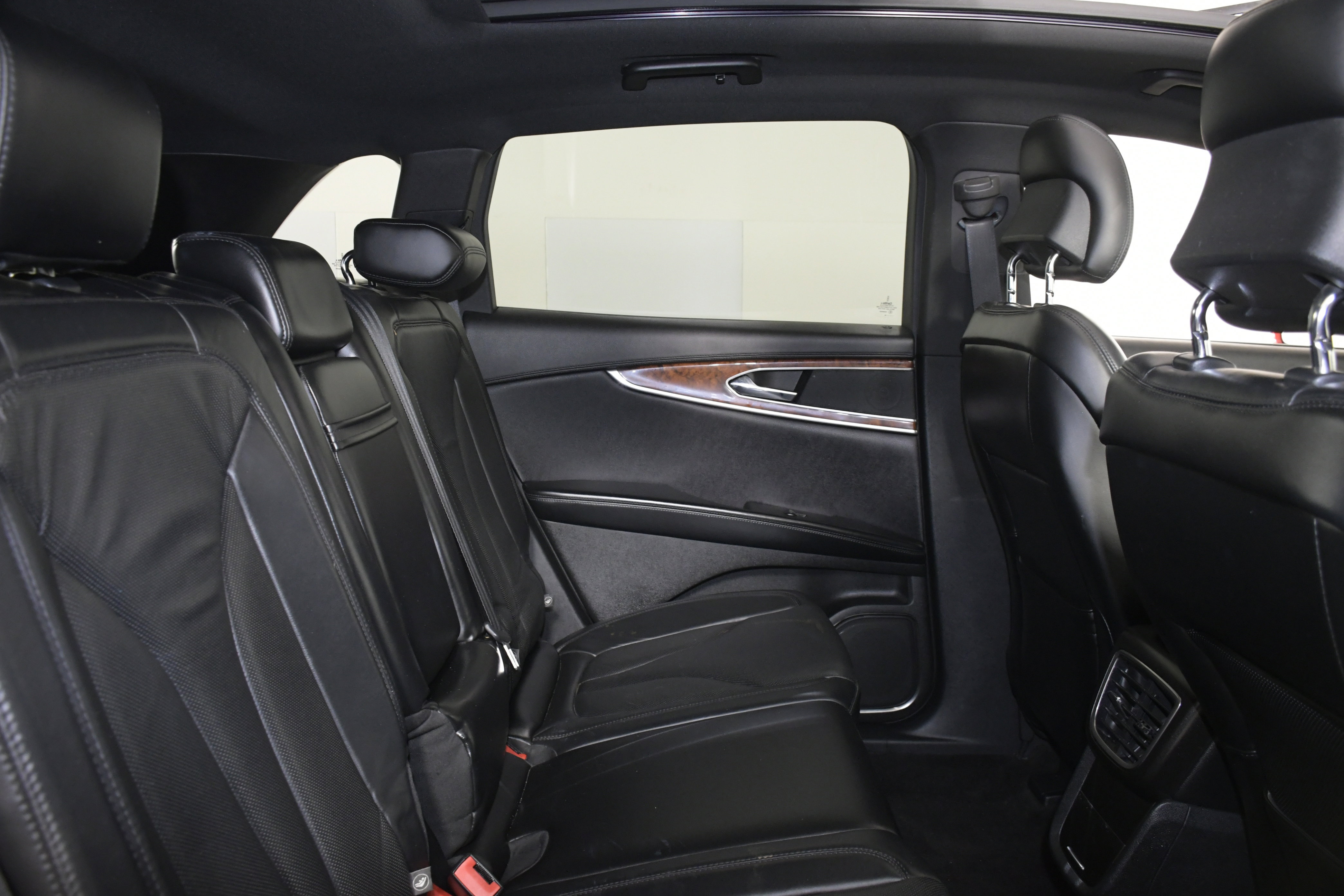 Used 2016 Lincoln MKX Reserve image 24