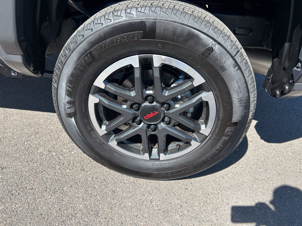 Used 2025 Toyota Tacoma TRD Sport AWD/4WD image 31