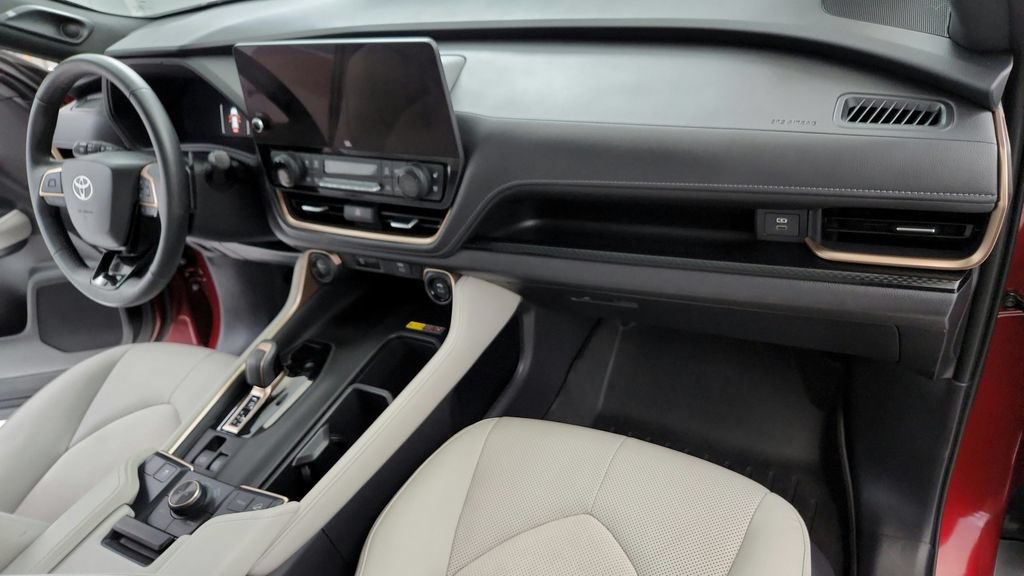 Certified 2025 Toyota Grand Highlander AWD Hybrid image 16