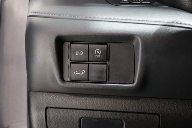 Used 2023 Toyota Highlander XLE image 18