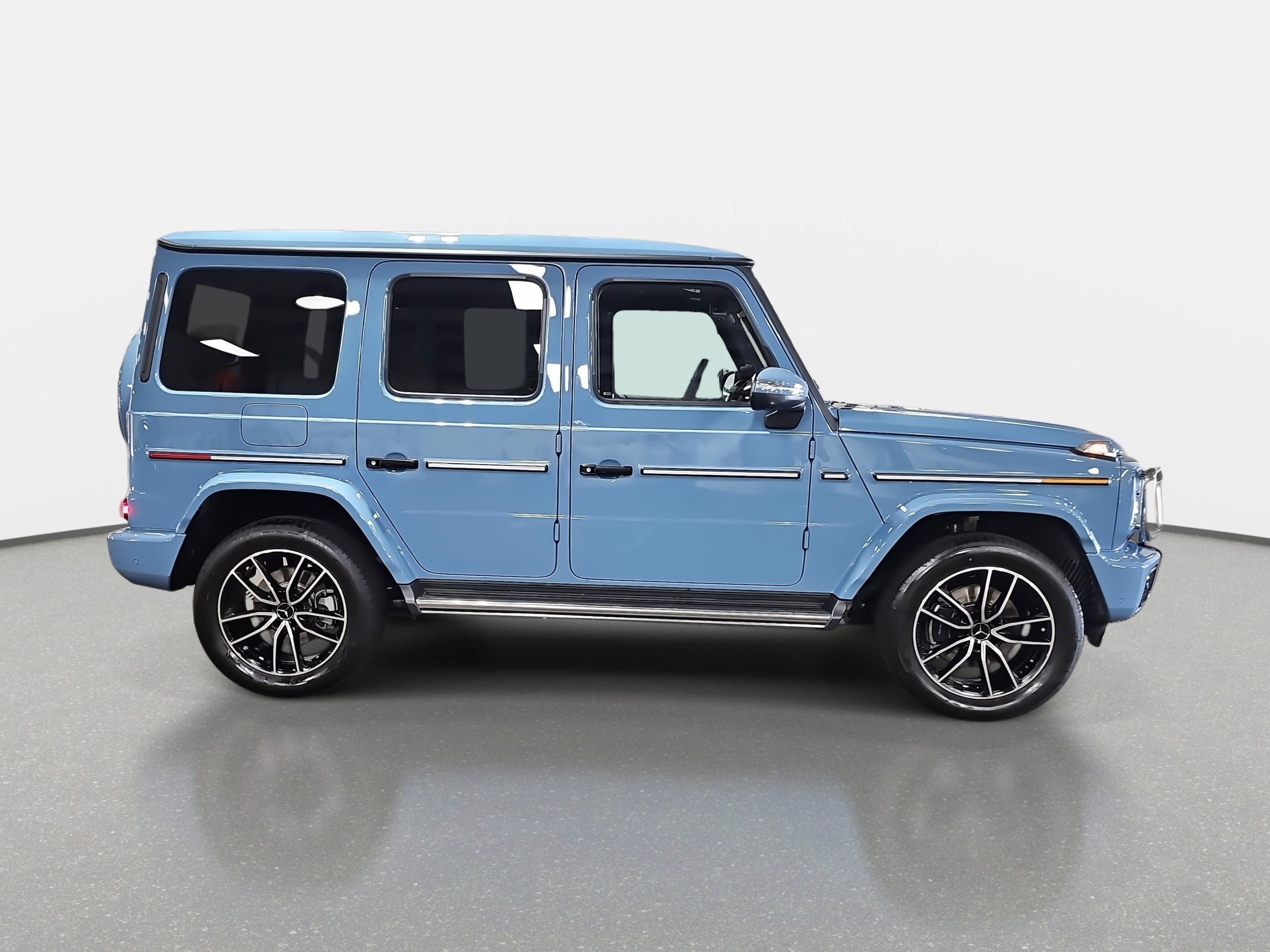 Used 2026 Mercedes-Benz G 550 image 4