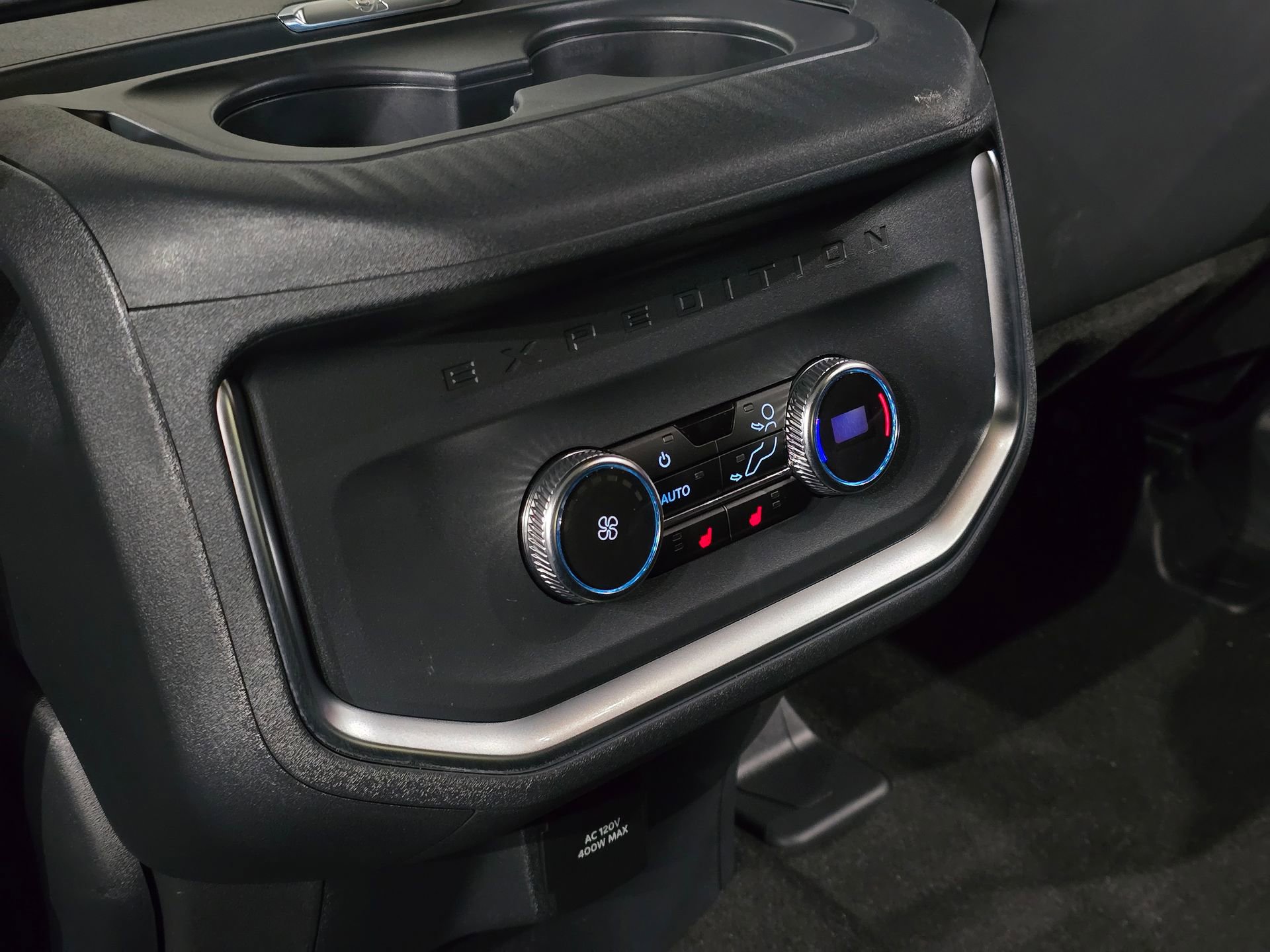 New 2026 Ford Expedition Platinum w/ Stealth Appearance Package image 38