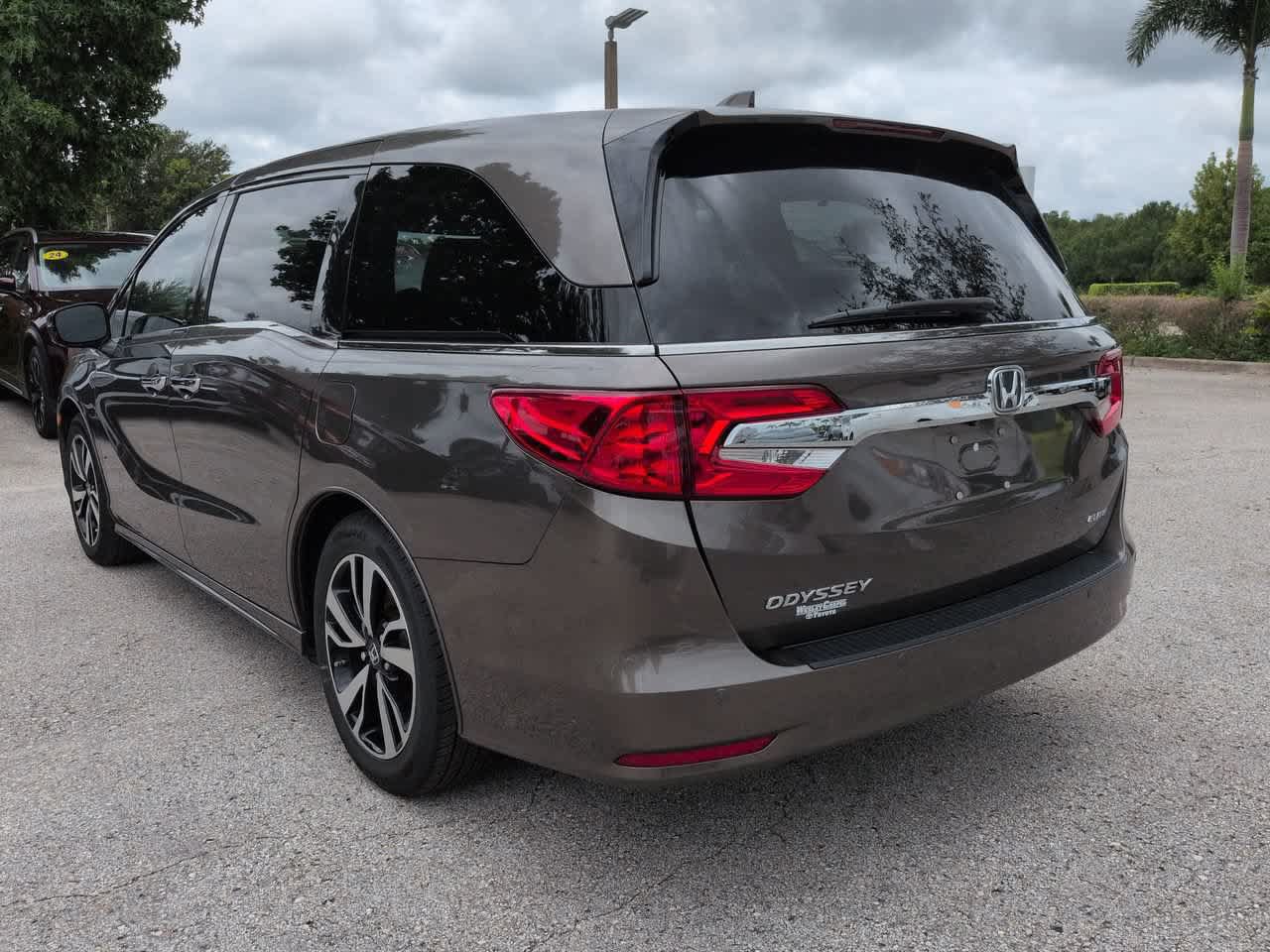 Used 2019 Honda Odyssey Elite image 4
