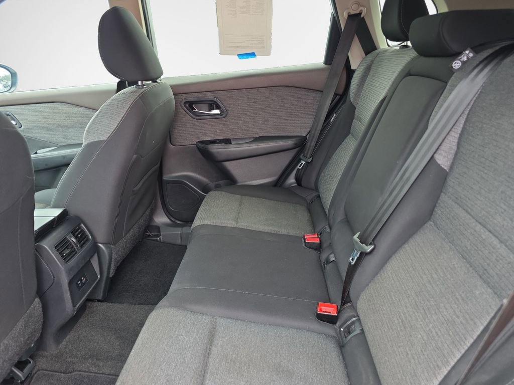 Used 2023 Nissan Rogue SV image 22