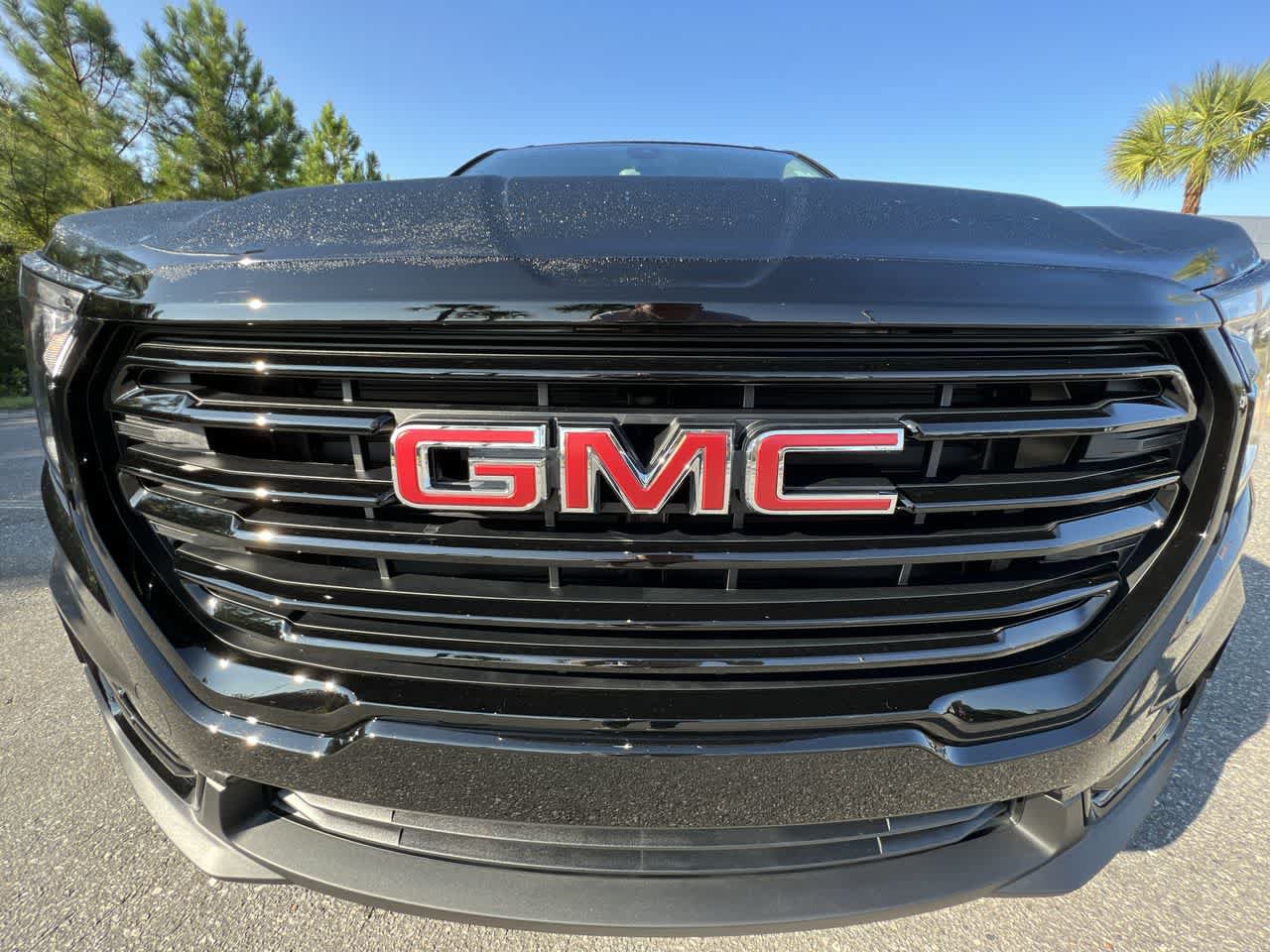 Used 2022 GMC Terrain SLE w/ Driver Convenience Package FWD image 30