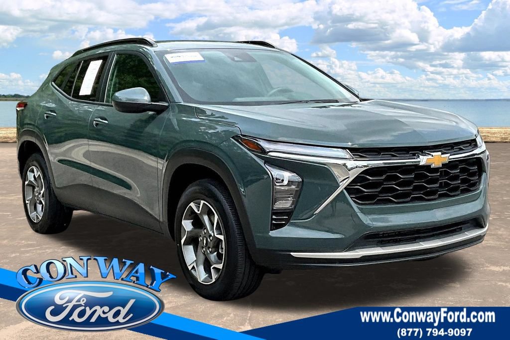 Used 2025 Chevrolet Trax LT
