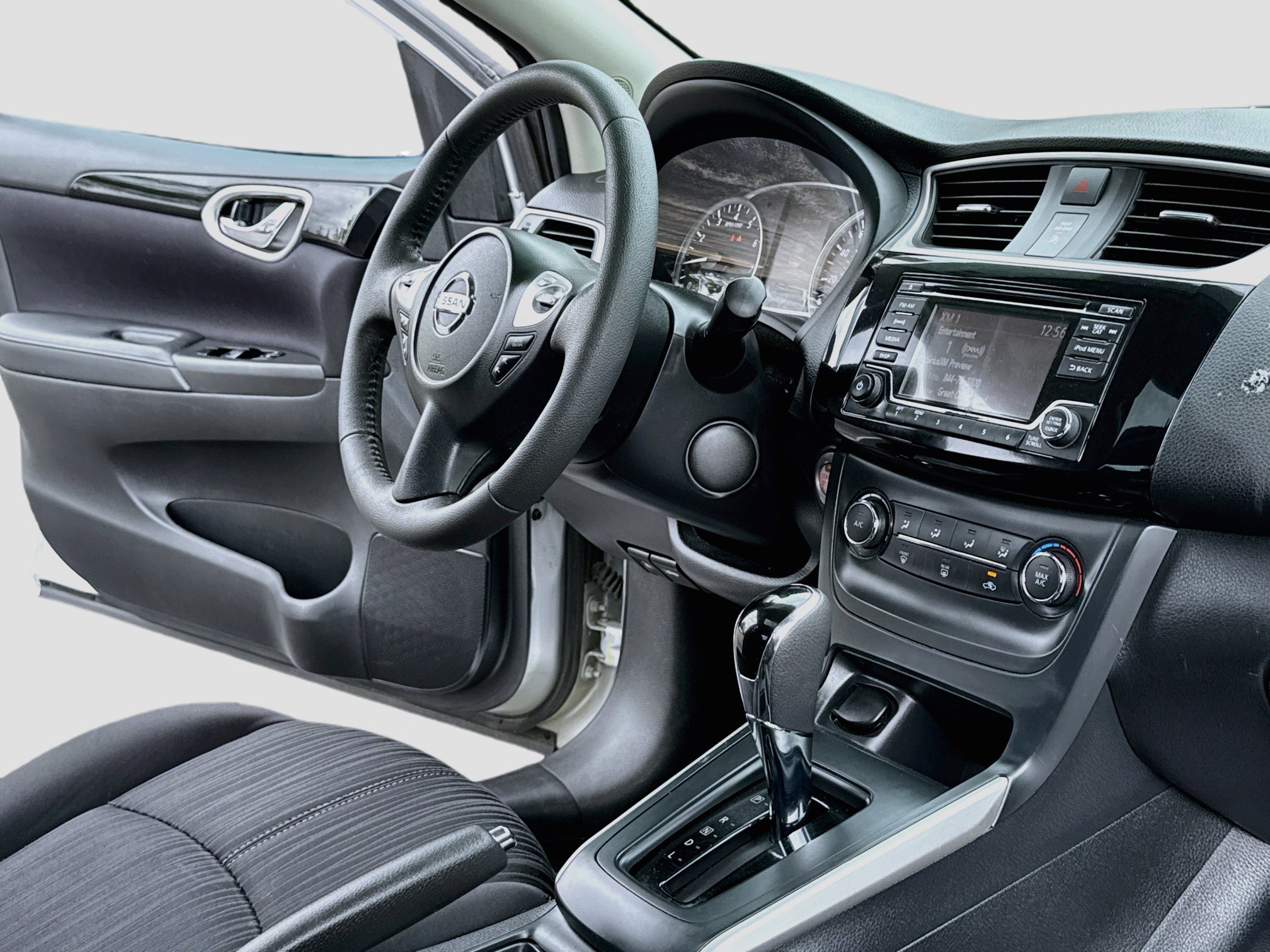 Used 2017 Nissan Sentra SV w/ Style Package FWD image 15