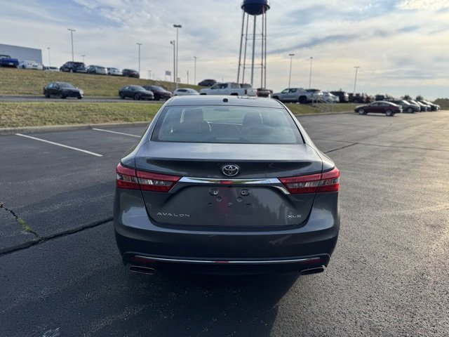 Used 2018 Toyota Avalon XLE image 4