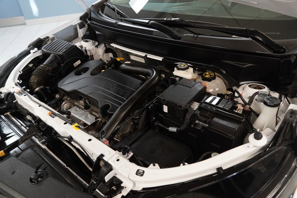 Used 2023 Chevrolet Equinox LS w/ LS Convenience Package image 28