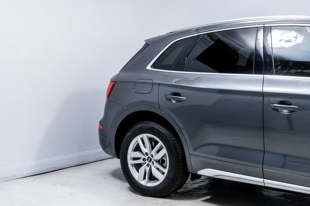Used 2023 Audi Q5 2.0T Premium w/ Convenience Package AWD/4WD image 11