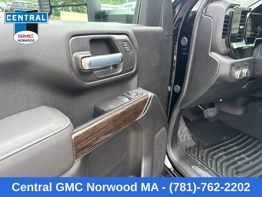 New 2026 GMC Sierra 3500 SLE w/ SLE Convenience Package AWD/4WD image 17