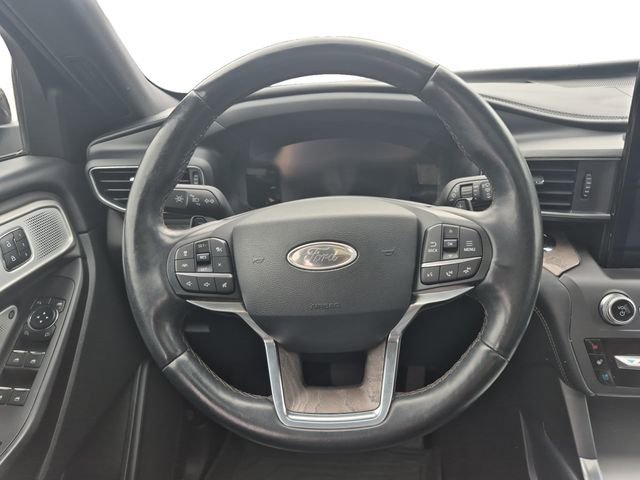 Used 2020 Ford Explorer Platinum w/ Premium Technology Package image 12