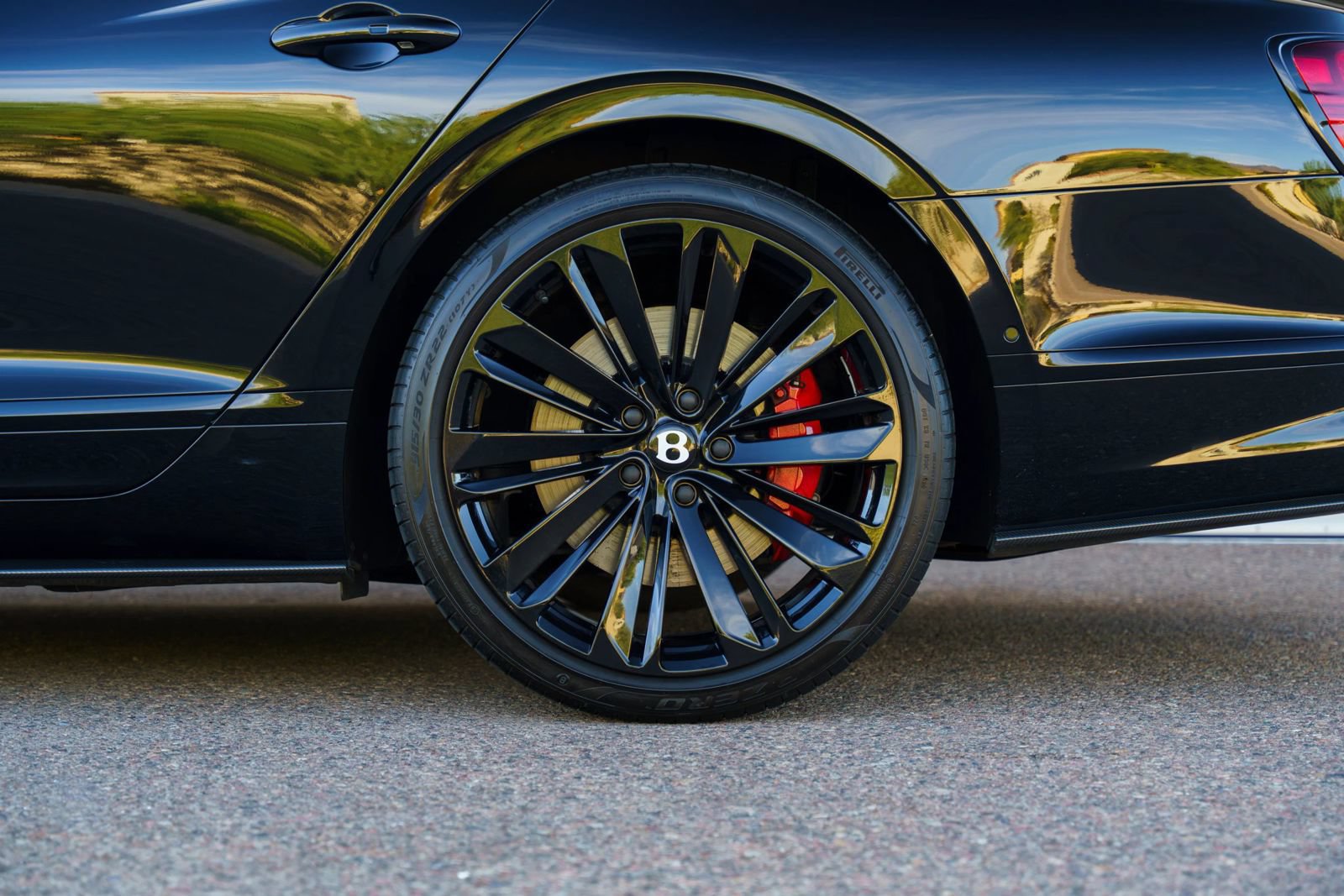 Used 2024 Bentley Flying Spur S W12 AWD/4WD image 43