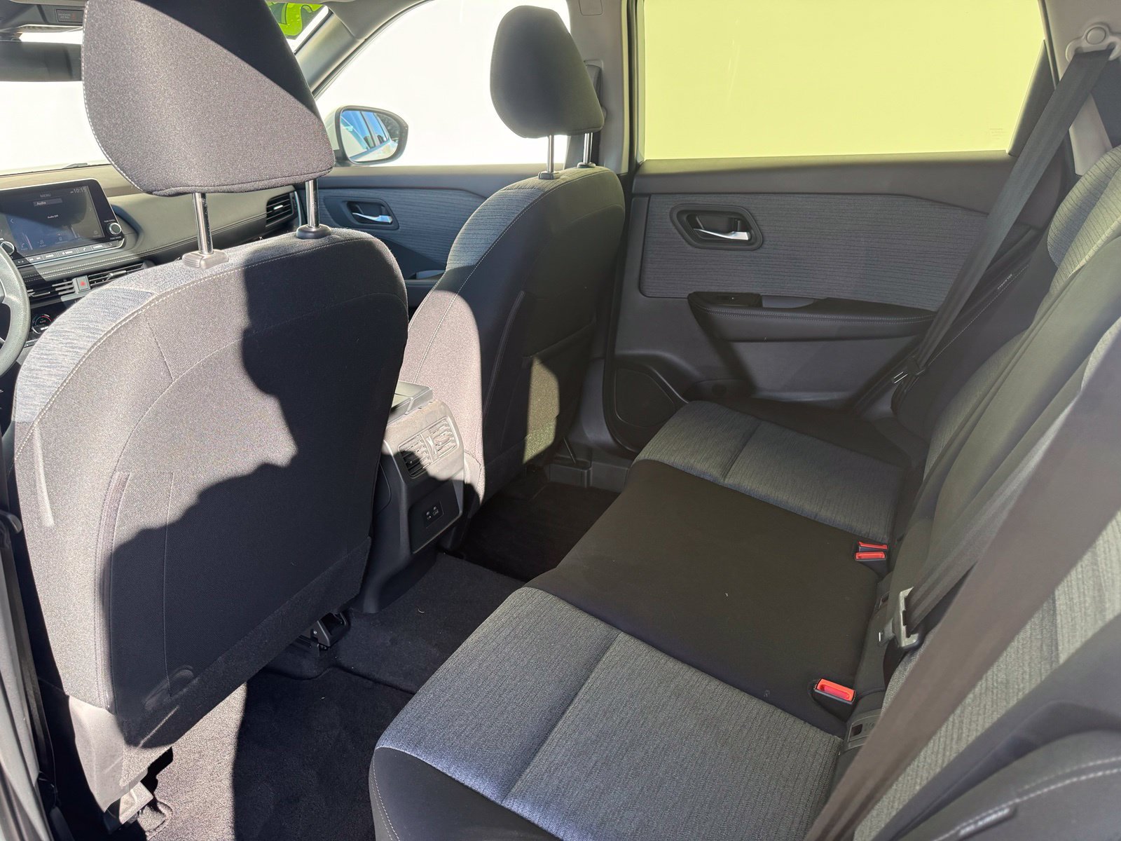 Used 2023 Nissan Rogue SV FWD image 24