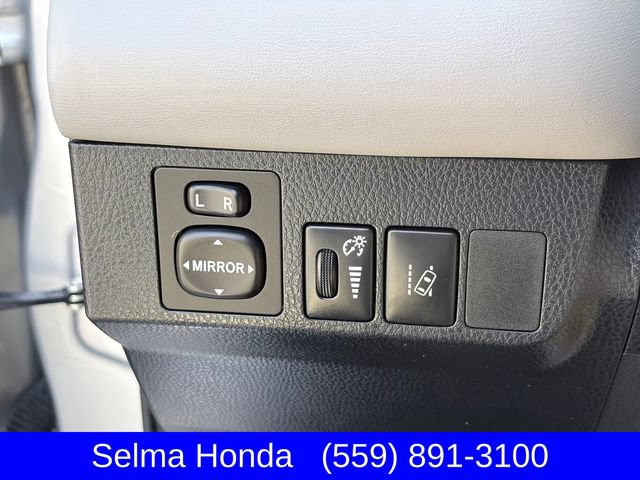Used 2016 Toyota RAV4 Limited AWD/4WD image 25