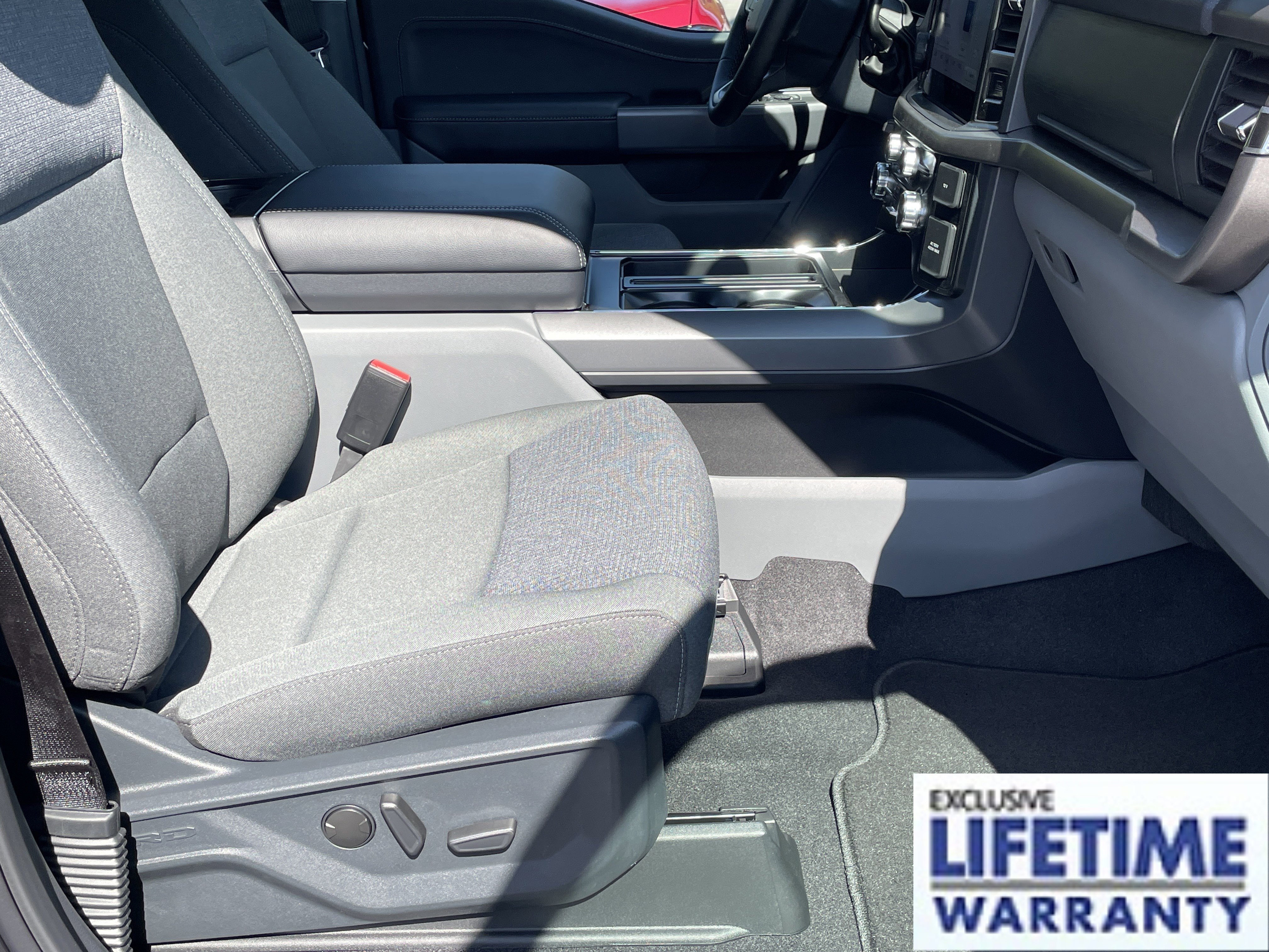 New 2025 Ford F150 XLT w/ Equipment Group 302A MID image 14