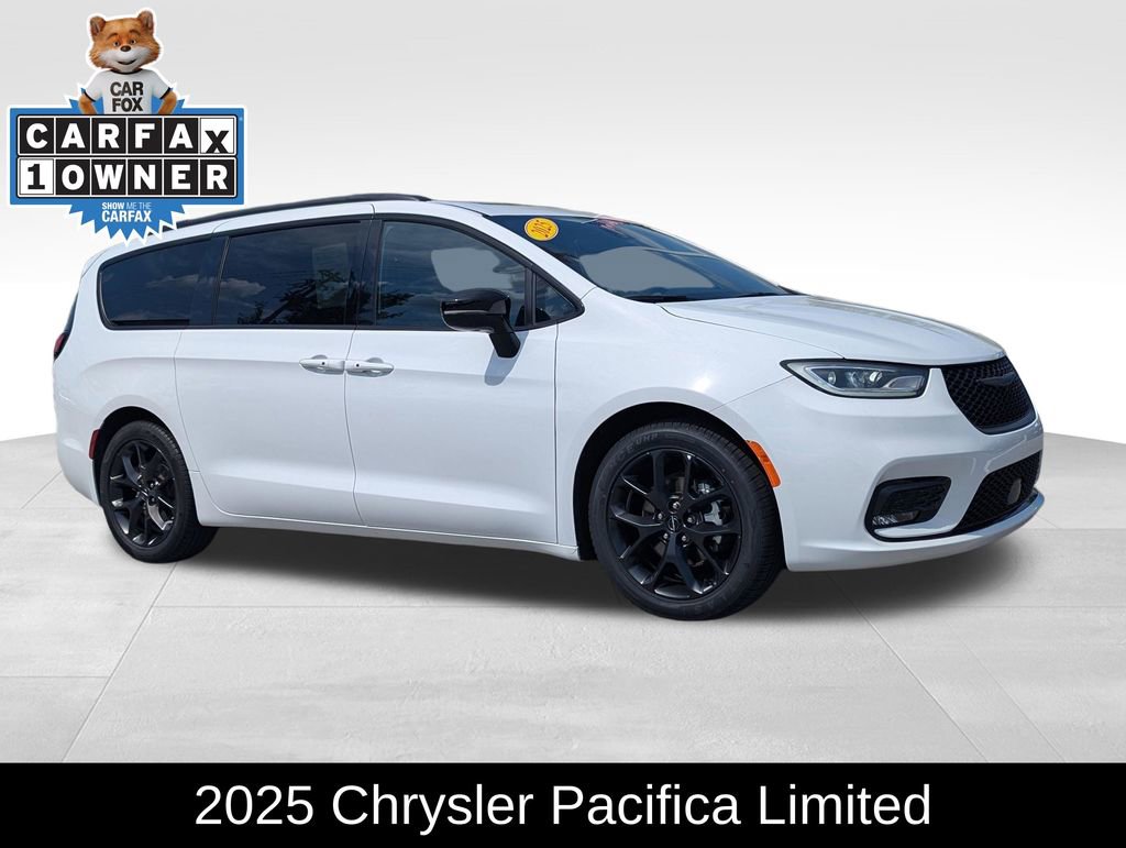 Used 2025 Chrysler Pacifica Limited
