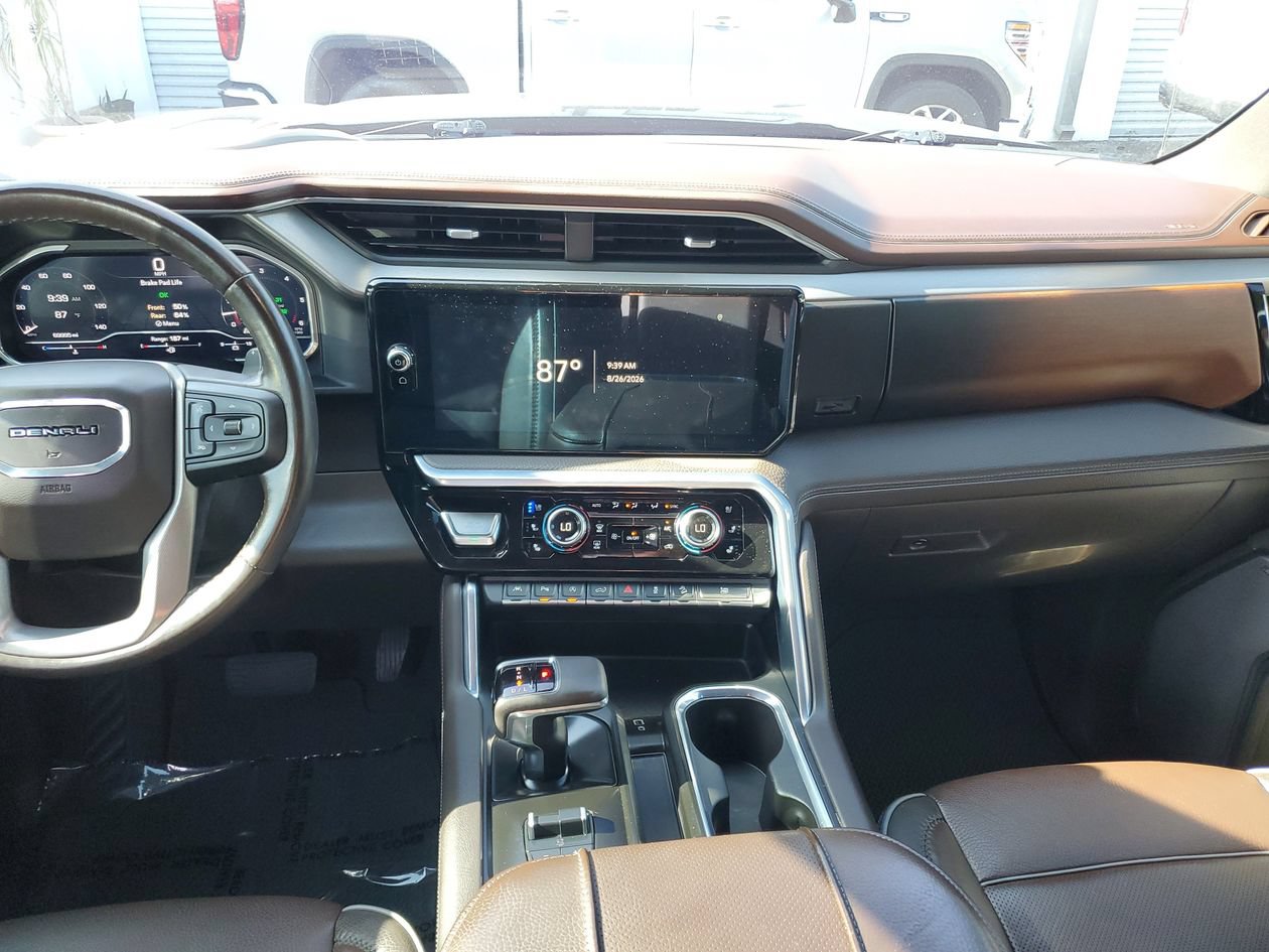 Used 2023 GMC Sierra 1500 Denali w/ Denali Reserve Package AWD/4WD image 14