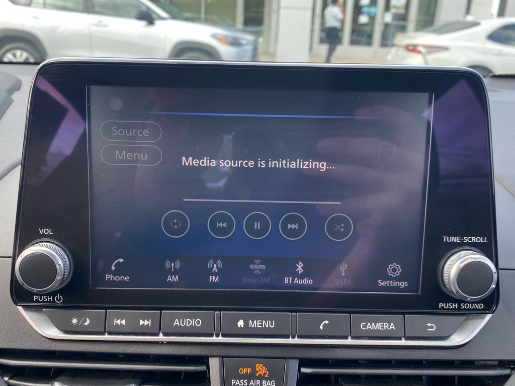 Used 2024 Nissan Altima 2.5 SV image 19