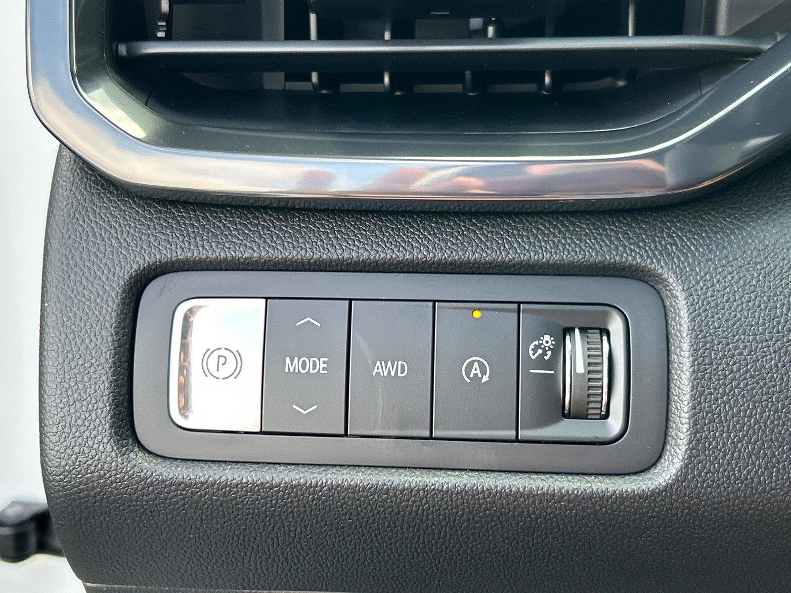 New 2026 GMC Acadia AT4 w/ Luxury Package AWD/4WD image 32