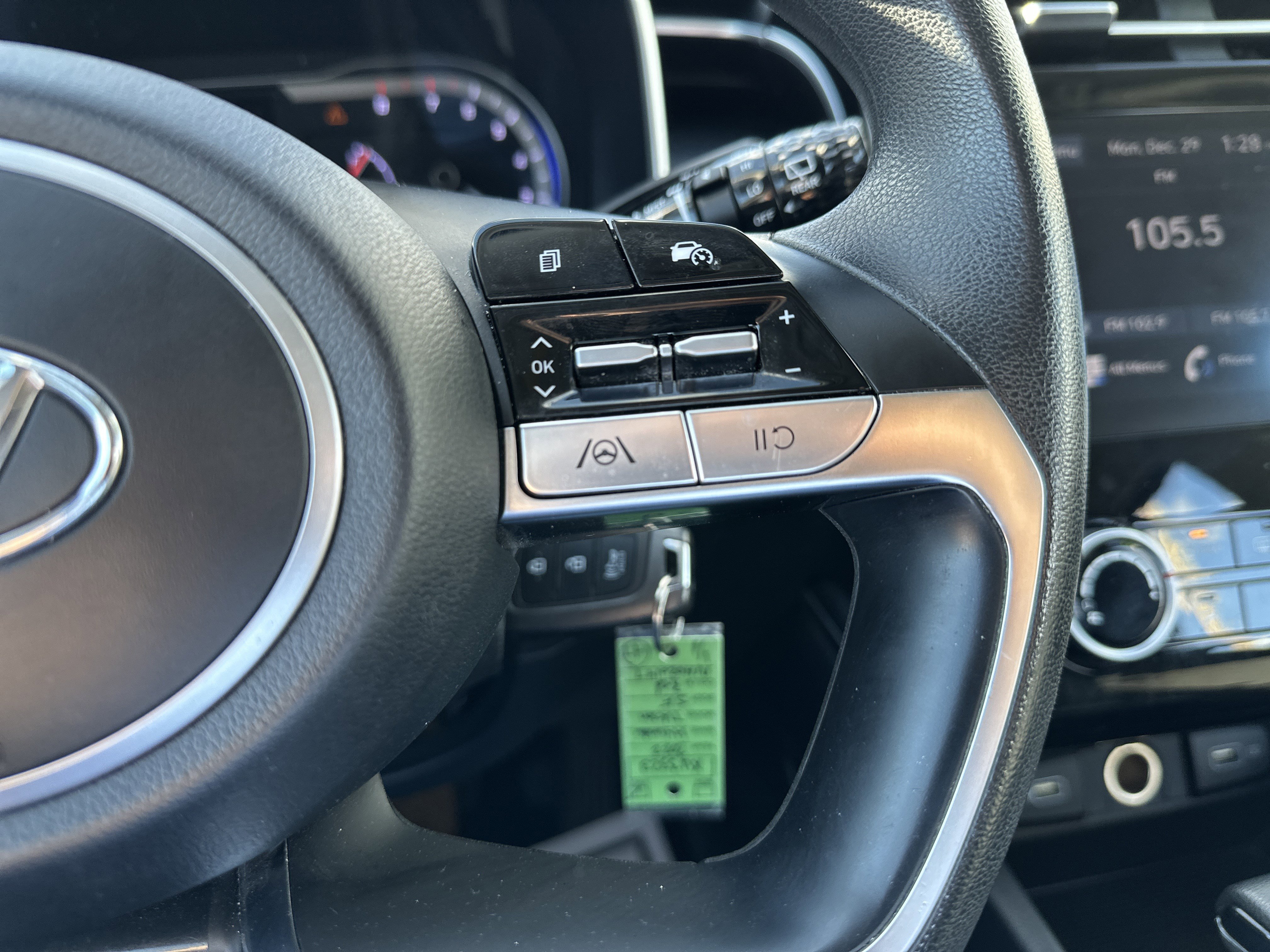 Used 2022 Hyundai Tucson SE image 18