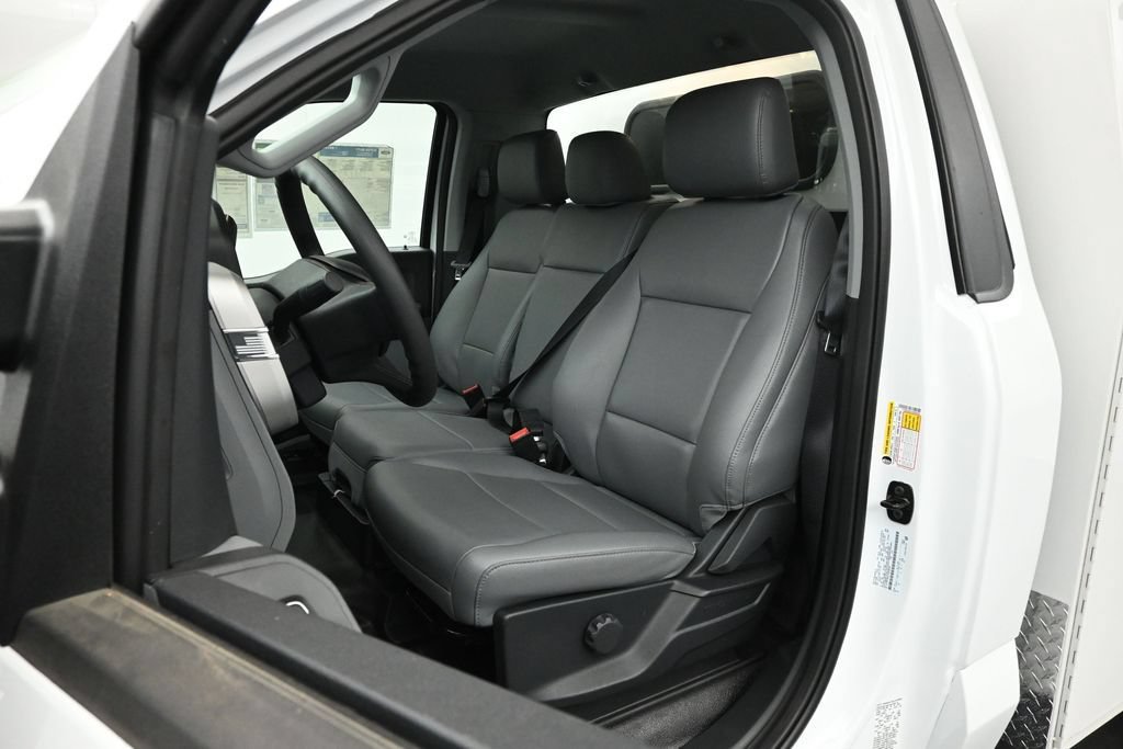 New 2026 Ford F350 XL w/ XL Chrome Package RWD image 8