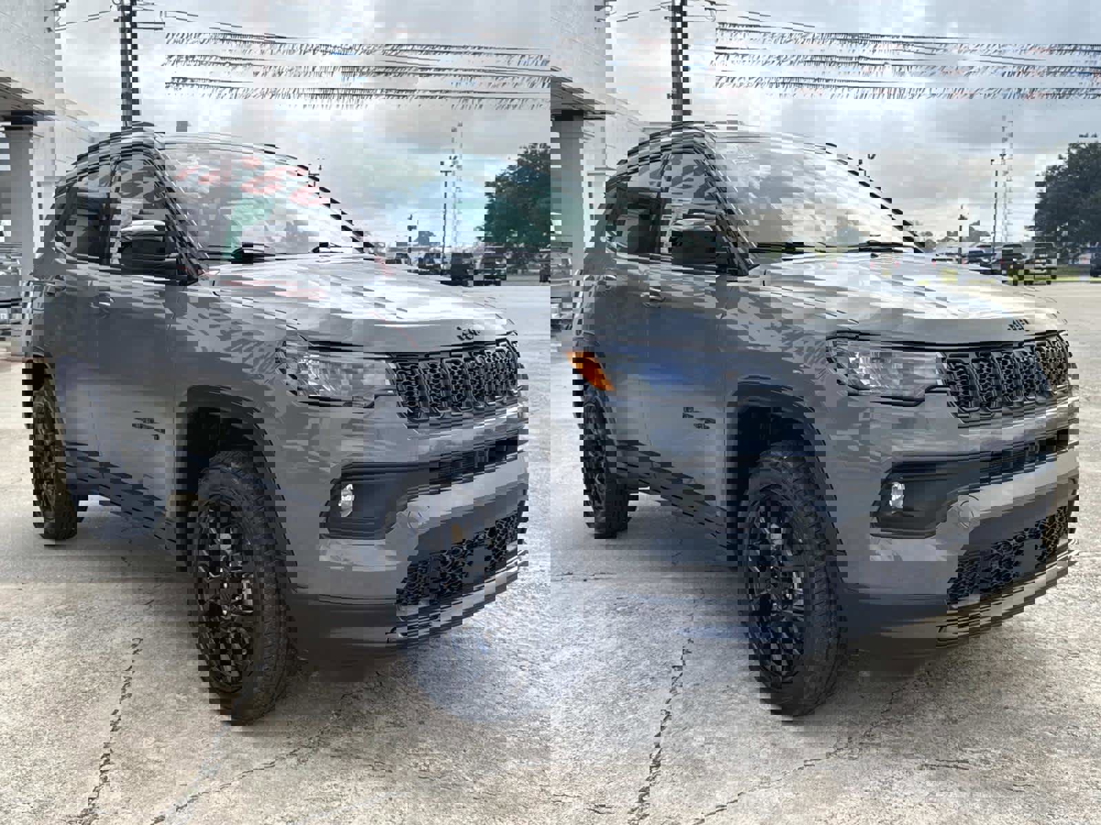 Used 2023 Jeep Compass Altitude w/ Sun and Sound Group image 2