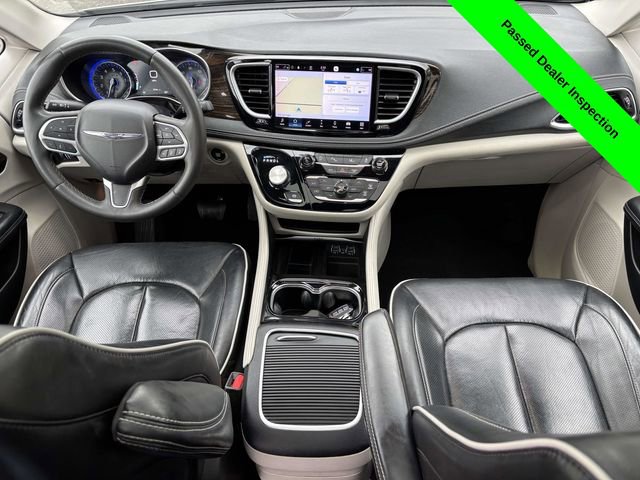 Used 2023 Chrysler Pacifica Limited FWD image 31