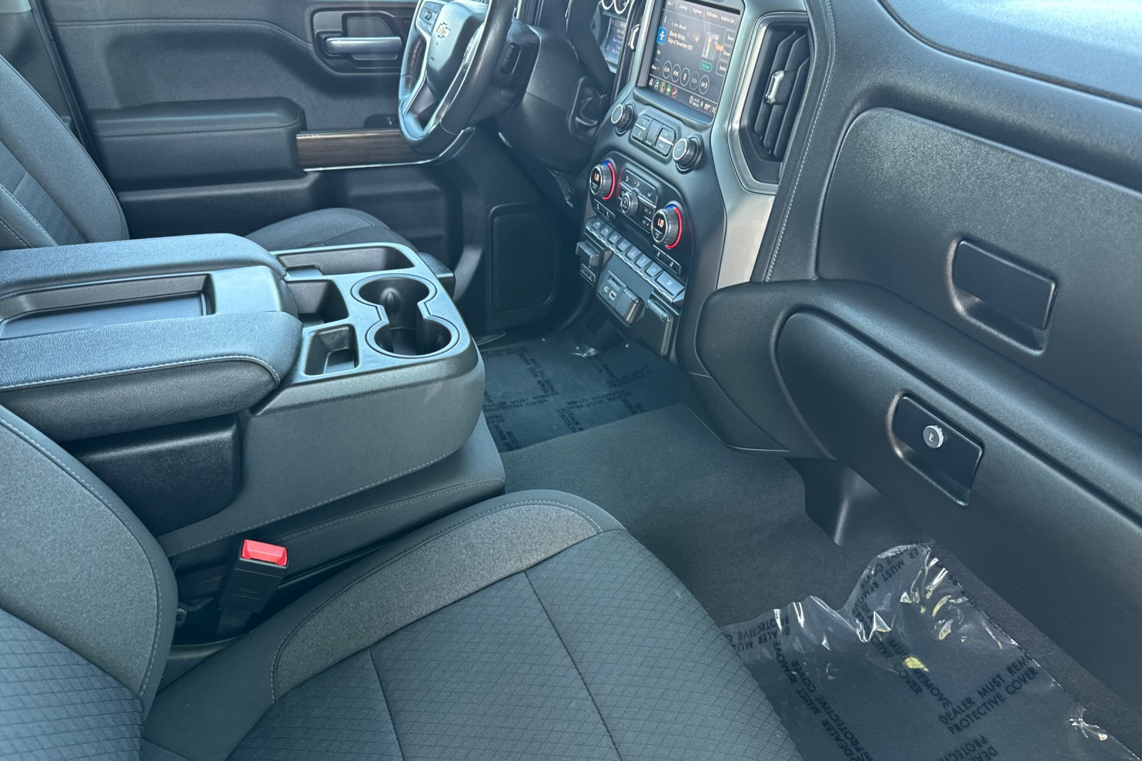 Used 2021 Chevrolet Silverado 1500 LT w/ Safety Package II AWD/4WD image 15