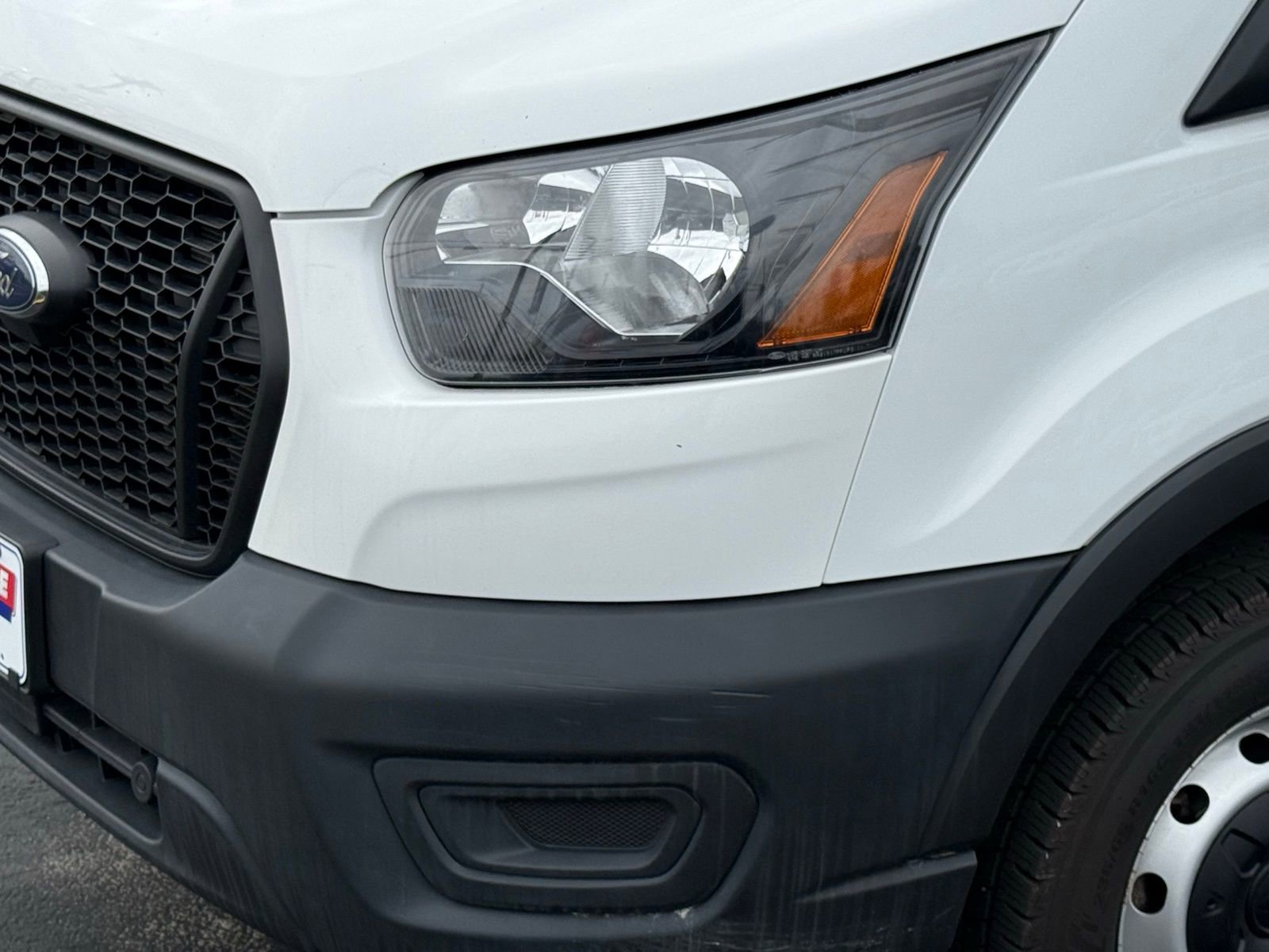 Used 2022 Ford Transit 250 Medium Roof image 9