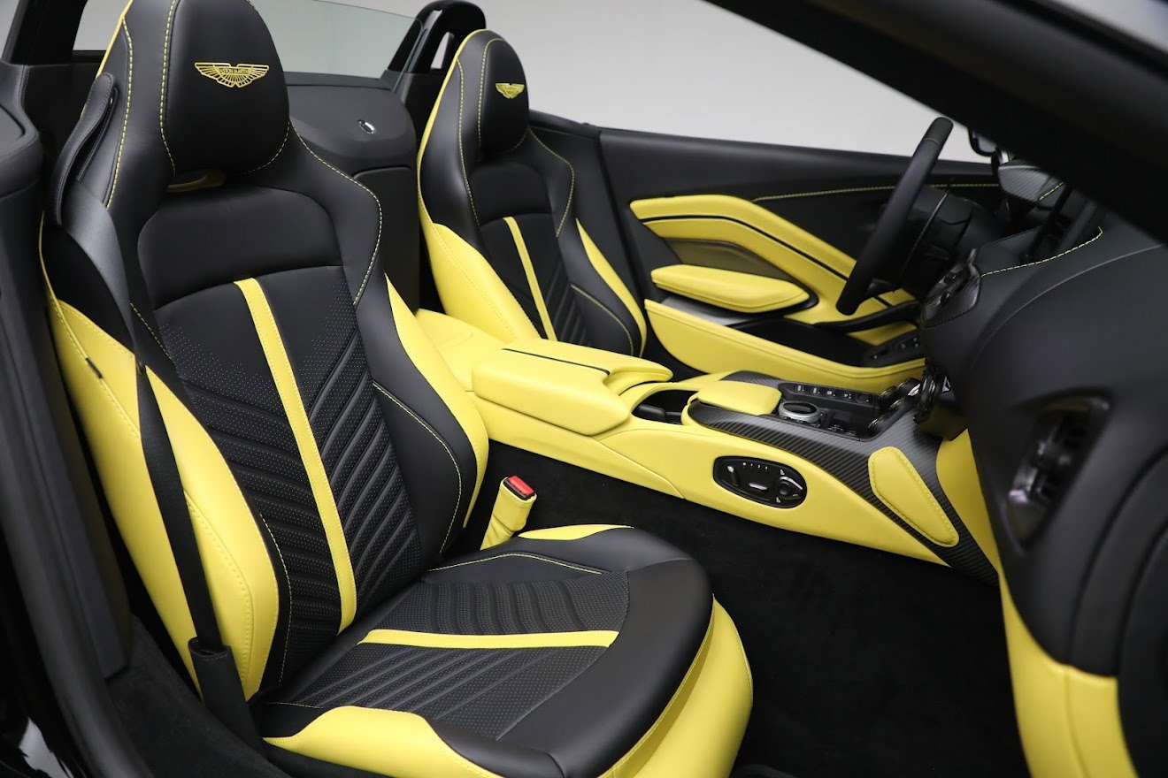 Used 2023 Aston Martin V12 Vantage Roadster image 29