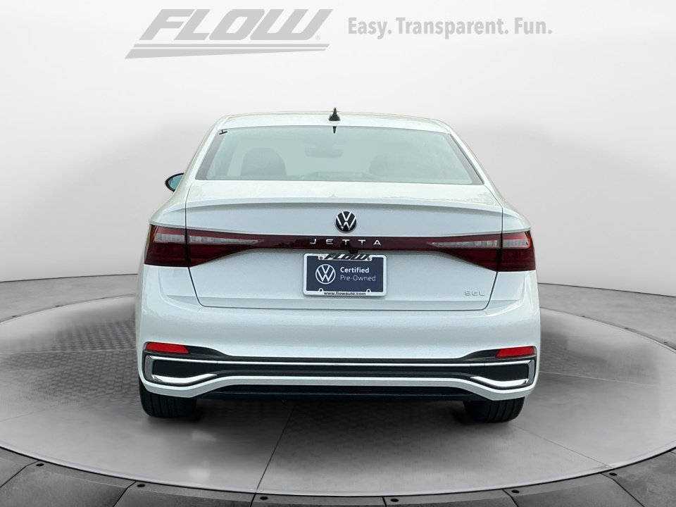 Used 2025 Volkswagen Jetta SEL image 8