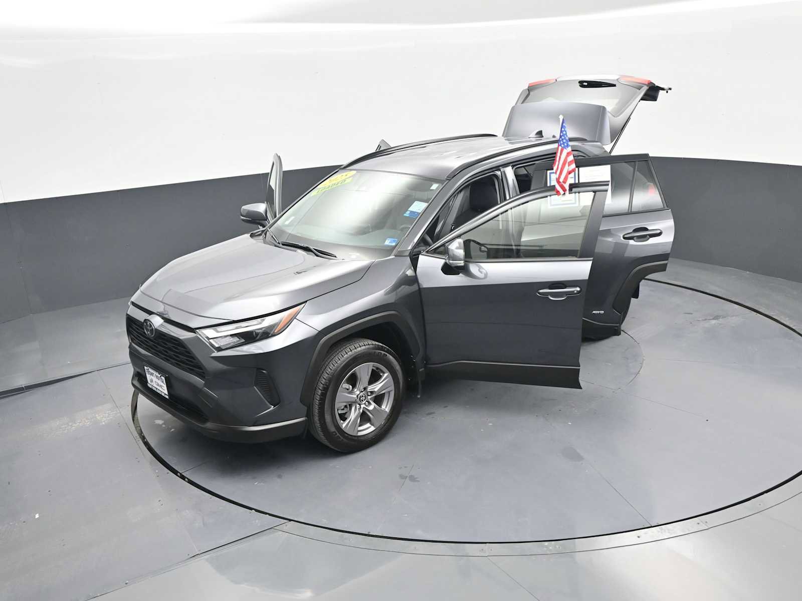 Used 2025 Toyota RAV4 XLE AWD/4WD image 43