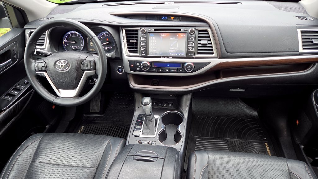 Used 2016 Toyota Highlander Limited AWD/4WD image 15