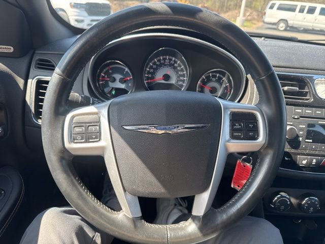 Used 2013 Chrysler 200 Limited FWD image 15