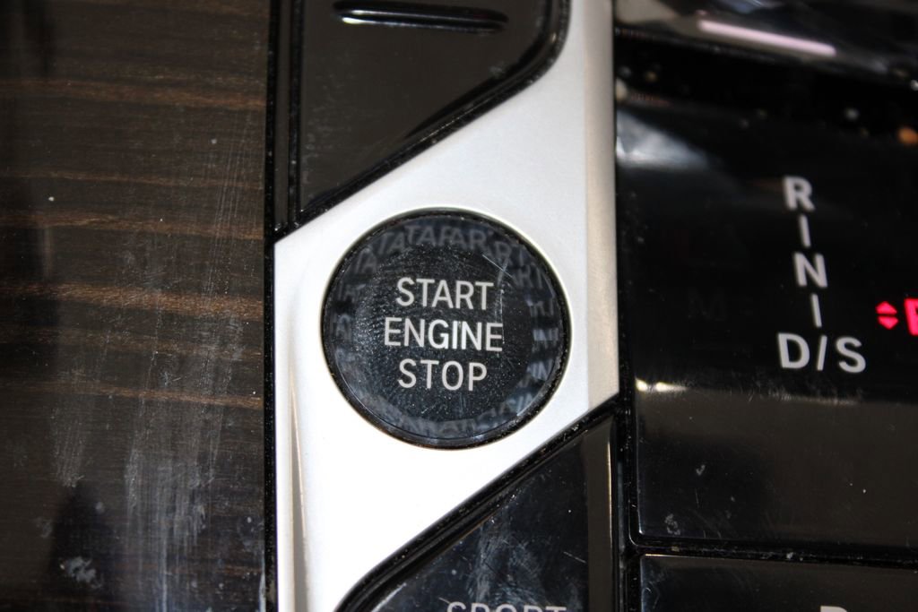 Used 2024 BMW X7 M60i w/ Executive Package image 28