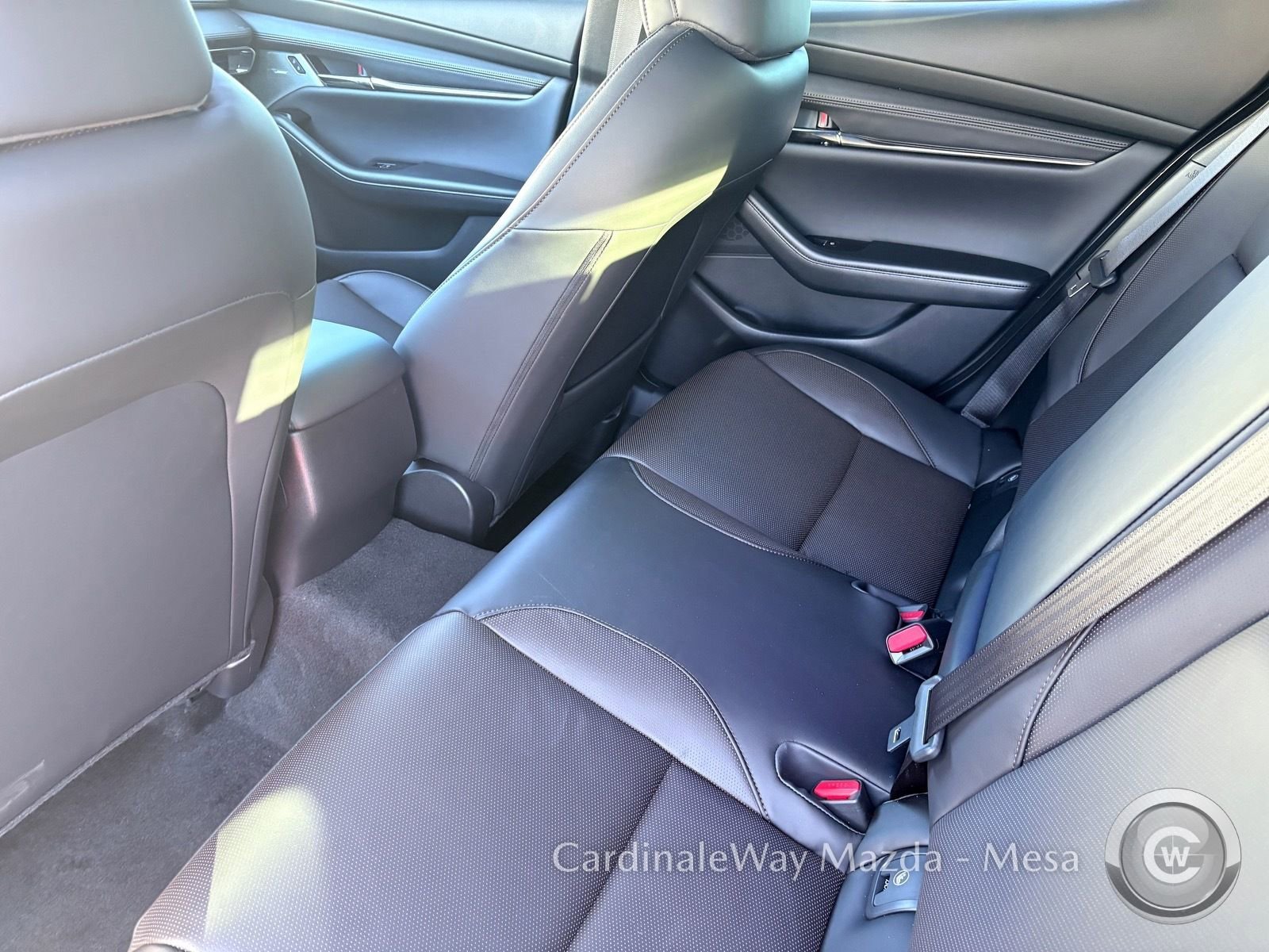 New 2026 MAZDA MAZDA3 Hatchback w/Premium Plus Pkg image 18