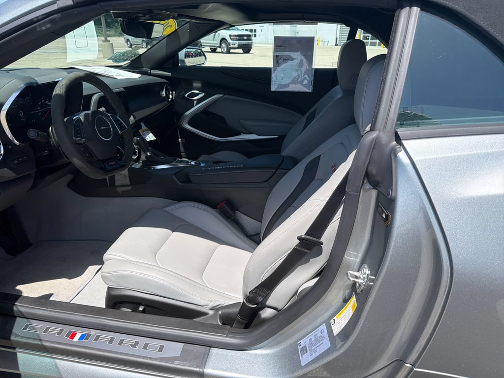 Used 2023 Chevrolet Camaro SS RWD image 16