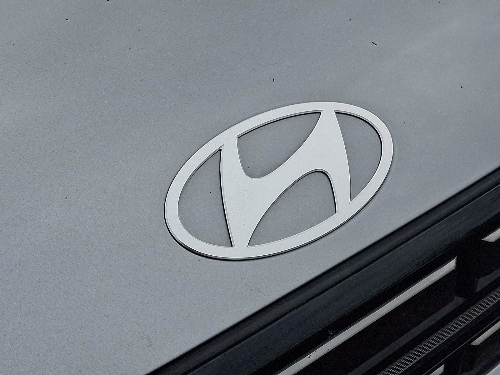 Used 2024 Hyundai Santa Fe Limited AWD/4WD image 12