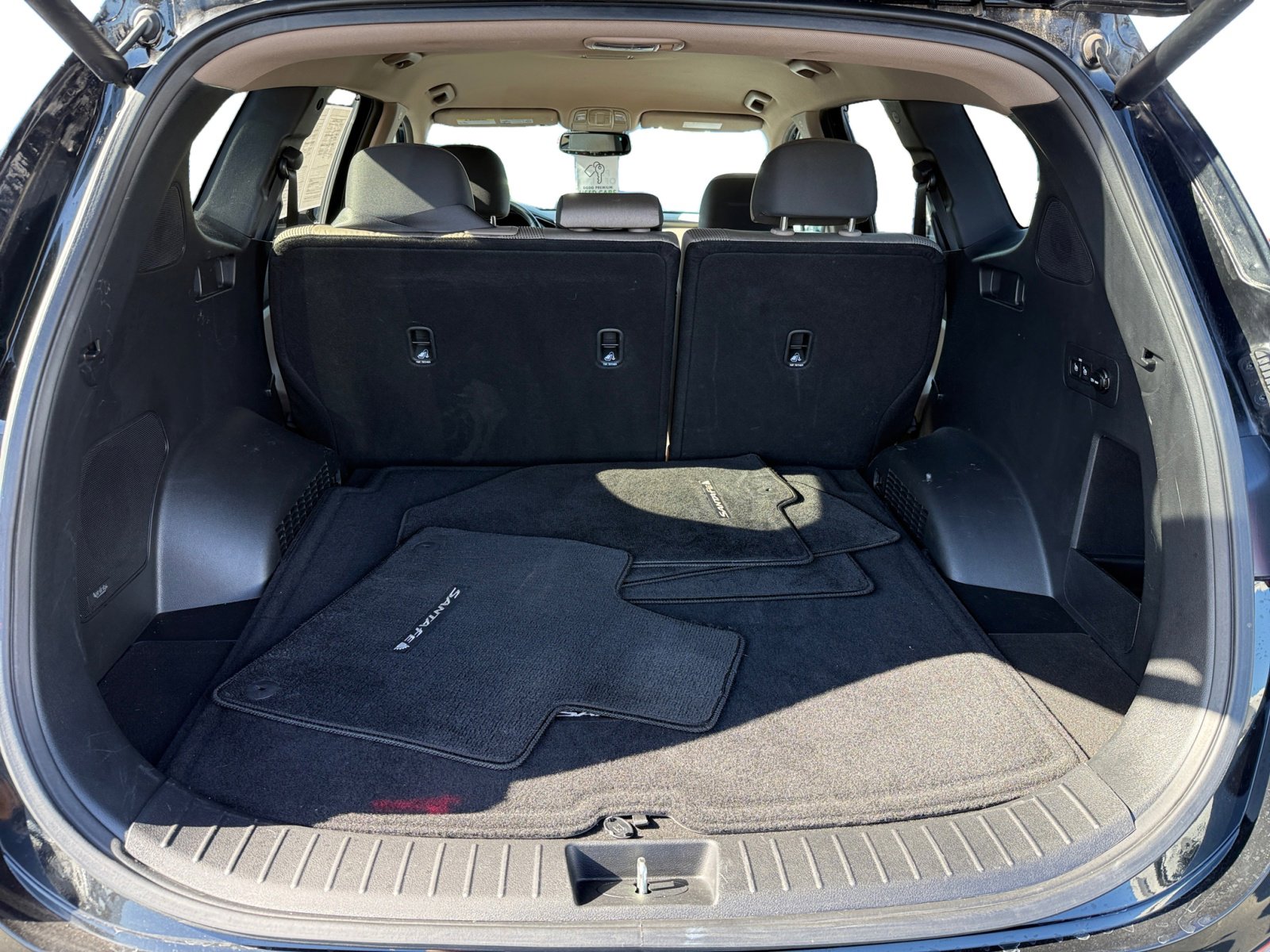 Used 2020 Hyundai Santa Fe SEL w/ Convenience Package image 17