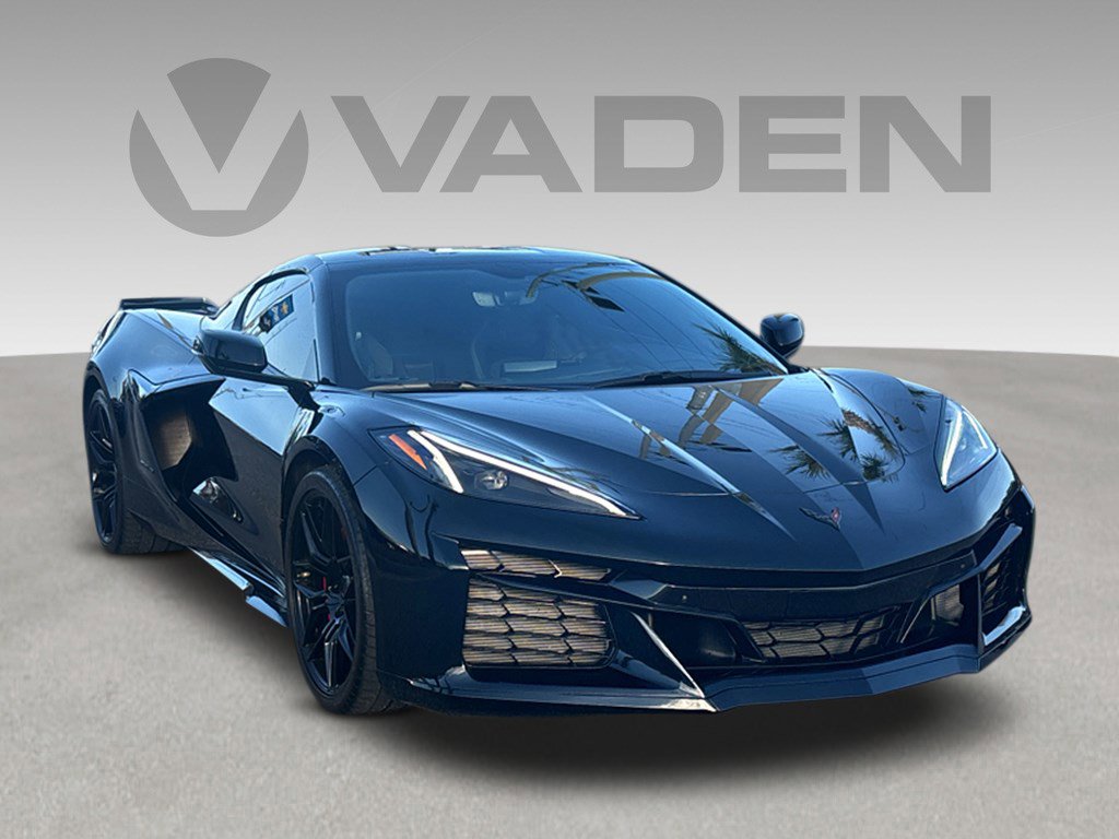 Used 2023 Chevrolet Corvette Z06 image 1