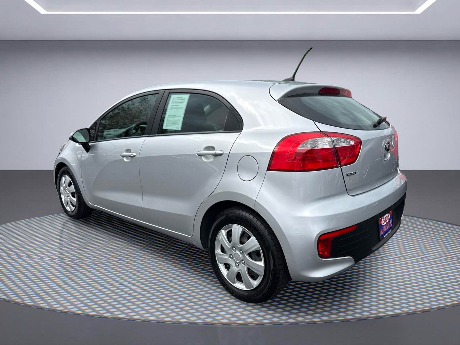 Used 2016 Kia Rio LX w/ Power Package FWD image 4