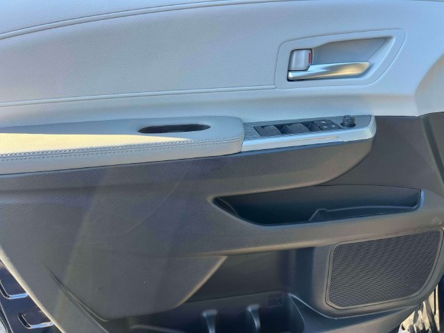 Certified 2025 Toyota Sienna XLE w/ XLE Plus Package FWD image 20