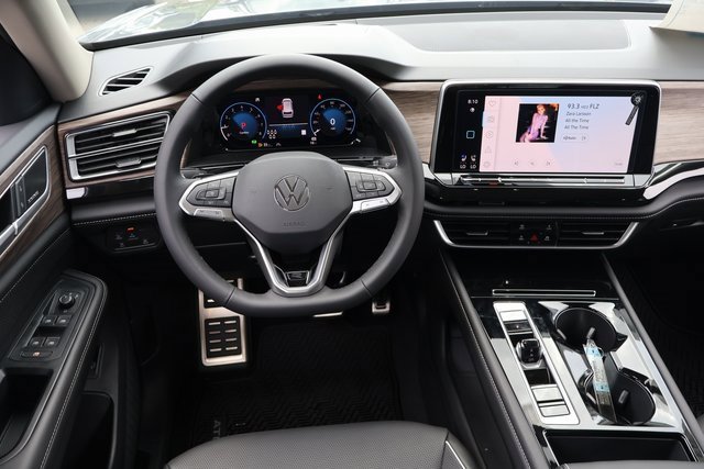 New 2026 Volkswagen Atlas SEL Premium R-Line image 15