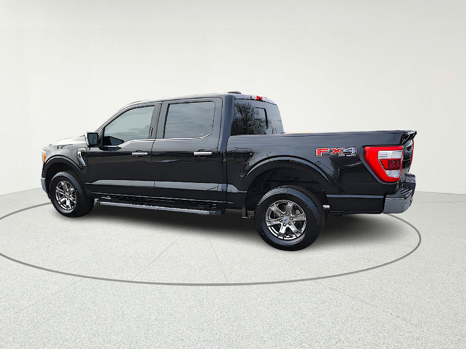 Used 2021 Ford F150 Lariat image 4